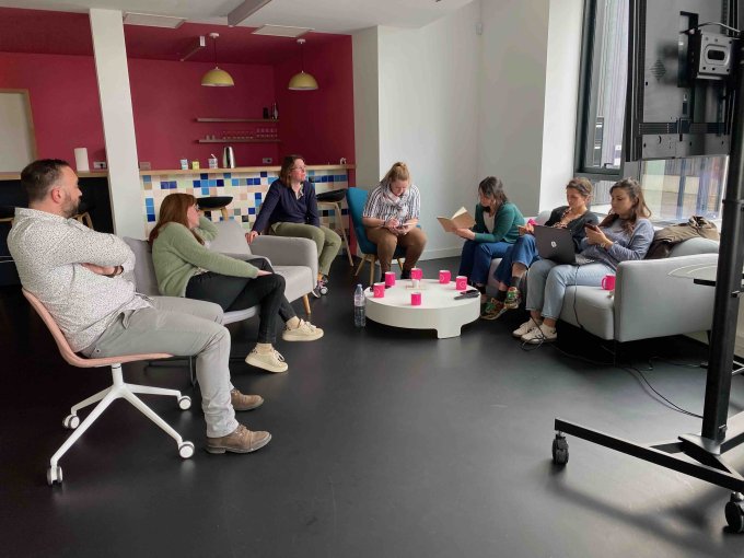 L'équipe d'entrepreneur·es Ameizing en plein travail collaboratif